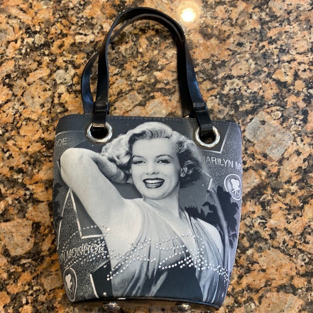 Marilyn Monroe purse. Looks new